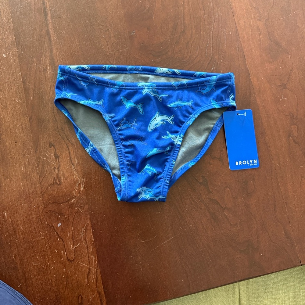 Jolyn Brolyn  “Dun Dun” shark print swim briefs - size 28 - NWT